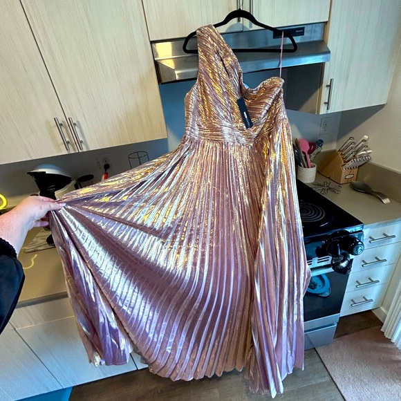 NWT shimmery purple & gold metallic one shoulder evening gown - Picture 11 of 14